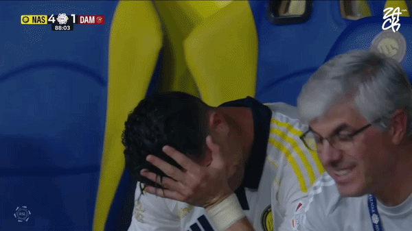 Ronaldo không ngừng khóc khi Al Nassr vô địch Saudi League - hình ảnh - new88pg8.com Ronaldo không ngừng khóc khi Al Nassr vô địch Saudi League - hình ảnh - new88pg8.com