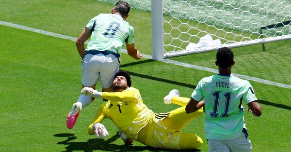 Tranh cãi quả phạt đền đầu tiên tại World Cup 2026: VAR bỏ qua lỗi việt vị của Thụy Sĩ? - hình ảnh - new88pg8.com Tranh cãi quả phạt đền đầu tiên tại World Cup 2026: VAR bỏ qua lỗi việt vị của Thụy Sĩ? - hình ảnh - new88pg8.com