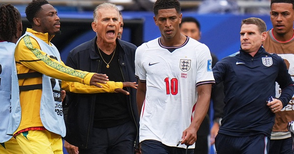Ngôi sao đội tuyển Anh vi phạm luật mới của FIFA, lại lấy tay che miệng: Nguy cơ nhận án phạt nguội - hình ảnh - new88pg8.com Ngôi sao đội tuyển Anh vi phạm luật mới của FIFA, lại lấy tay che miệng: Nguy cơ nhận án phạt nguội - hình ảnh - new88pg8.com