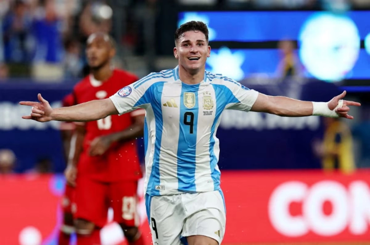 Julian Alvarez Mở Đường Tới Barca – Cơ Hội Vàng Cho Fan Cá Cược Bóng Đá Trên NEW88 - hình ảnh - new88pg8.com