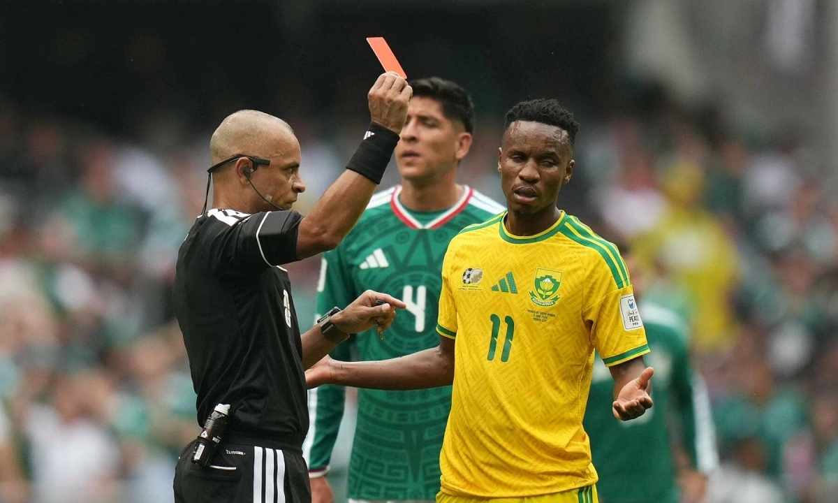 Trọng tài gây tranh cãi tại World Cup 2026: Khoảnh khắc ‘lạc trôi’ vì rào cản ngôn ngữ - hình ảnh - new88pg8.com Trọng tài gây tranh cãi tại World Cup 2026: Khoảnh khắc ‘lạc trôi’ vì rào cản ngôn ngữ - hình ảnh - new88pg8.com