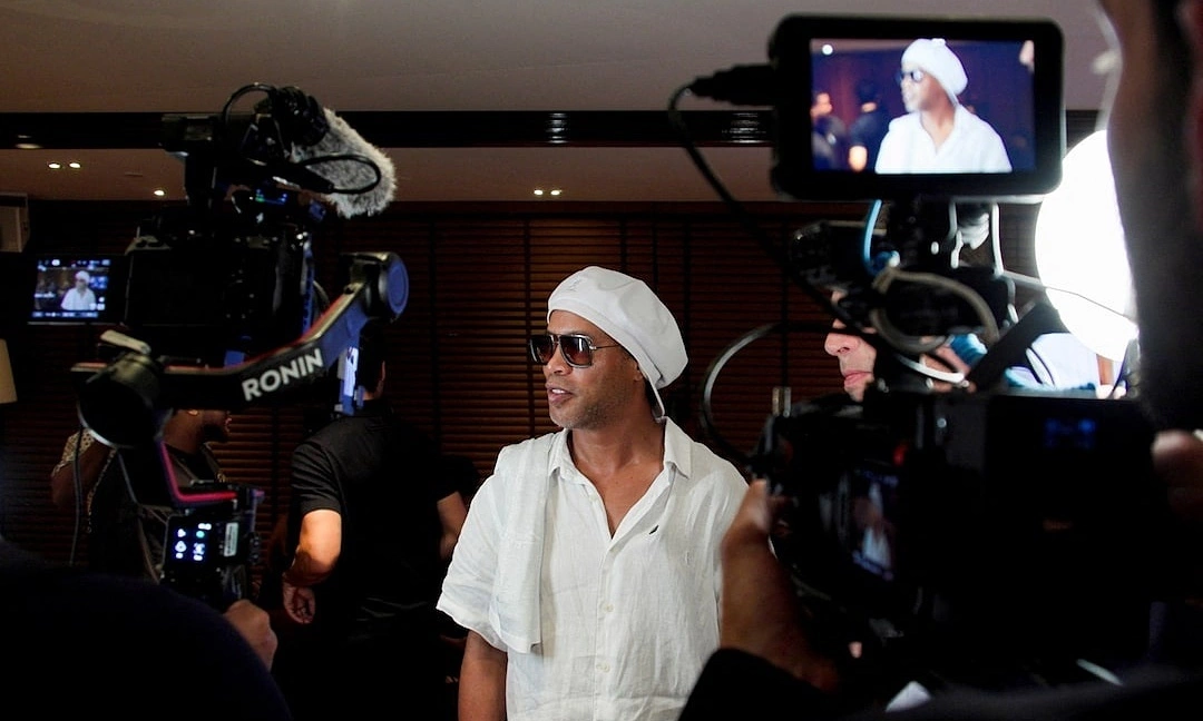 Ronaldinho trở lại thi đấu ở tuổi 46: Huyền thoại Brazil ký hợp đồng với CLB Ravenna - hình ảnh - new88pg8.com