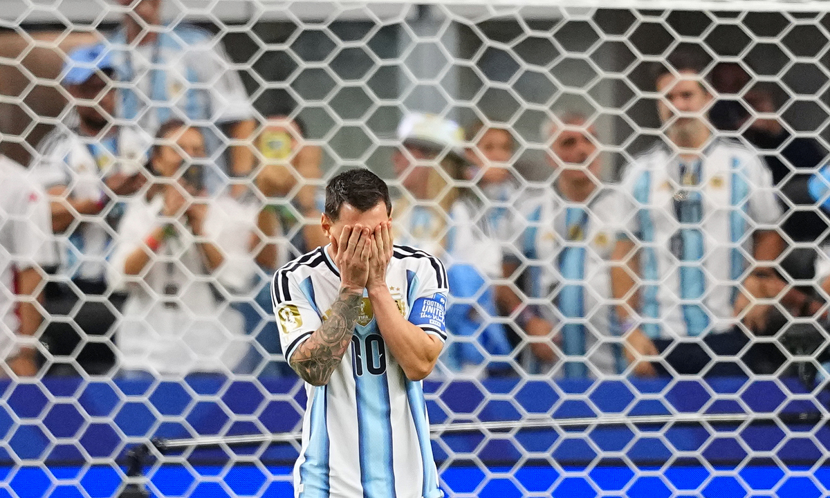NEW88 cược bóng đá: Messi sút hỏng phạt đền, lập kỷ lục không ai muốn có tại World Cup 2026 - hình ảnh - new88pg8.com