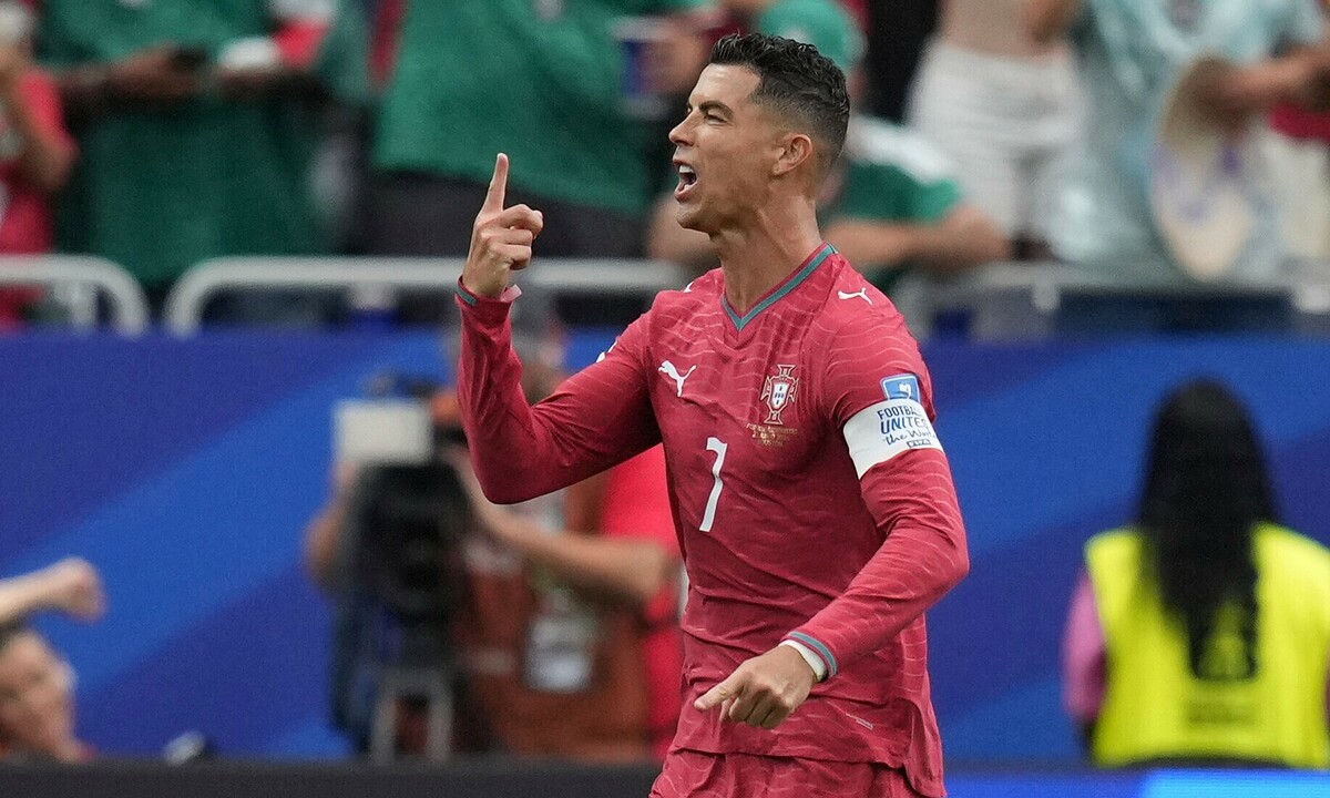 Ronaldo lập kỷ lục World Cup mới, fan Việt săn tin tại NEW88 - hình ảnh - new88pg8.com