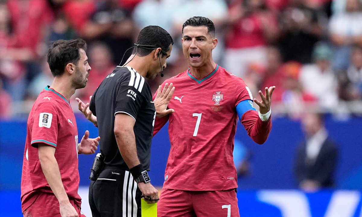 Ronaldo bị chấm điểm thấp nhất trận ra quân World Cup 2026 - hình ảnh - new88pg8.com Ronaldo bị chấm điểm thấp nhất trận ra quân World Cup 2026 - hình ảnh - new88pg8.com