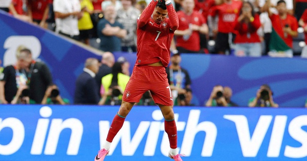 Ronaldo đã bật công tắc cỗ máy chinh phục - hình ảnh - new88pg8.com Ronaldo đã bật công tắc cỗ máy chinh phục - hình ảnh - new88pg8.com