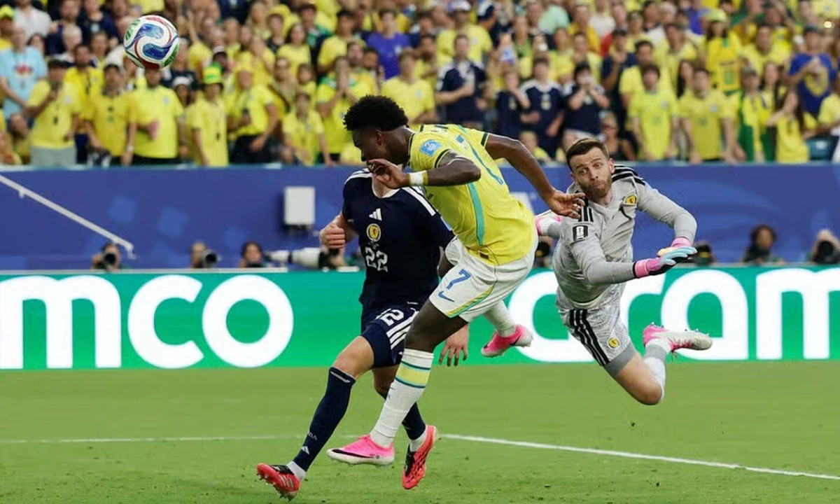 Vinicius đòi quà Ancelotti sau khi đánh đầu ghi bàn - hình ảnh - new88pg8.com