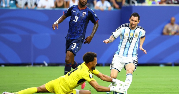 Khoảnh khắc thủ thành Vozinha chặn đứng cú sút của Messi gây sốt: Đỉnh cao đời người! - hình ảnh - new88pg8.com