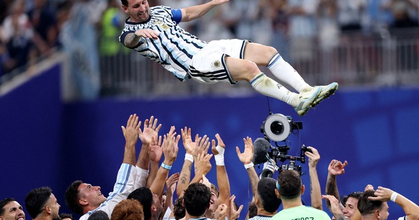 Roy Keane ca ngợi tinh thần ‘chiến đấu đường phố’ của Argentina sau kỳ tích lội ngược dòng không tưởng: góc nhìn mới cho người chơi Việt - hình ảnh - new88pg8.com Roy Keane ca ngợi tinh thần ‘chiến đấu đường phố’ của Argentina sau kỳ tích lội ngược dòng không tưởng: góc nhìn mới cho người chơi Việt - hình ảnh - new88pg8.com