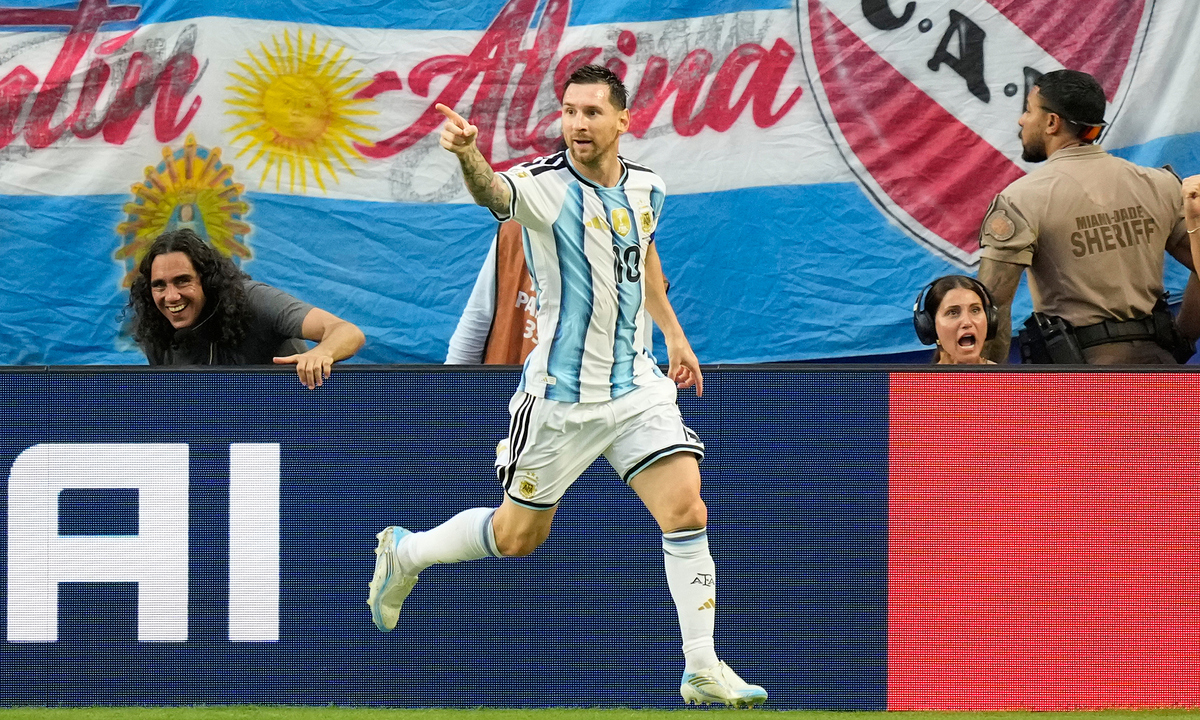 NEW88 cược bóng đá: Messi lập kỷ lục World Cup, Argentina vào tứ kết - hình ảnh - new88pg8.com NEW88 cược bóng đá: Messi lập kỷ lục World Cup, Argentina vào tứ kết - hình ảnh - new88pg8.com